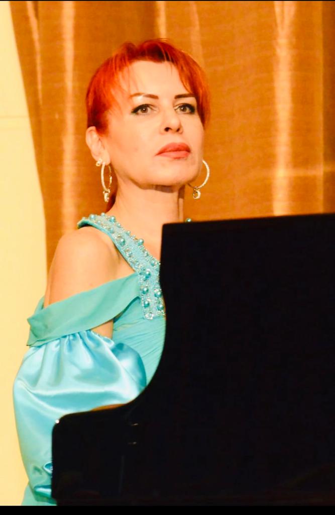 استعراض موسيقي أوبرالي بعنوان بنات هذا الجدول العتيق 